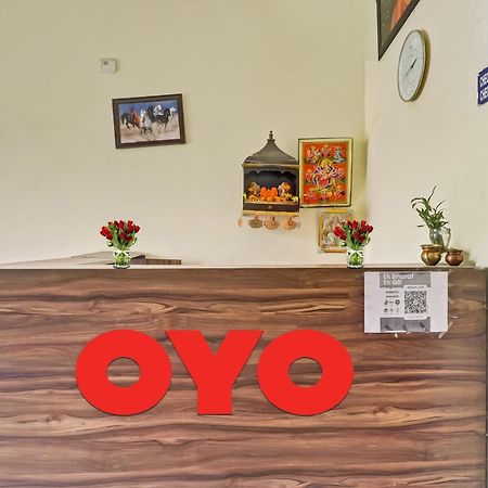 Hotel O Prince Home Stay Near Ambience Mall Нью-Дели Экстерьер фото